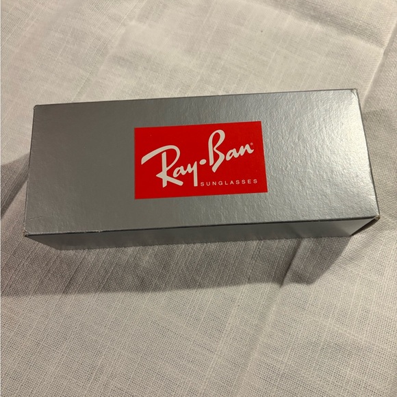Ray-Ban Brown Cat-Eye Sunglasses main image 3